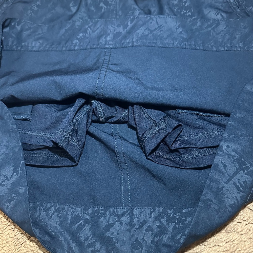 Orvis Women's Embossed Pull-On Travel Skort Navy Blue "Shattered Glass" Size Med - Picture 5 of 9